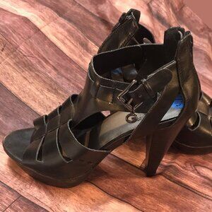 Goth 7.5 Hot Platform Strap on Black Heels, Guess